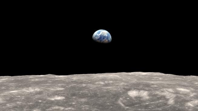NASA afferma che forse la Luna si è formata dalla materia della Terra La Terra vista dalla Luna