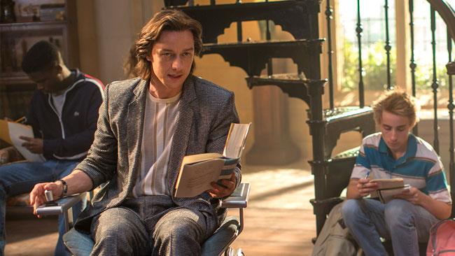 Ecco come crescerà l'universo televisivo X-Men Charles Xavier coi suoi studenti durante una lezione