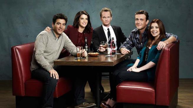 Cobie Smulders ha le idee chiare su un possibile revival di How I Met Your Mother Il cast di How I Met Your Mother in una foto promozionale