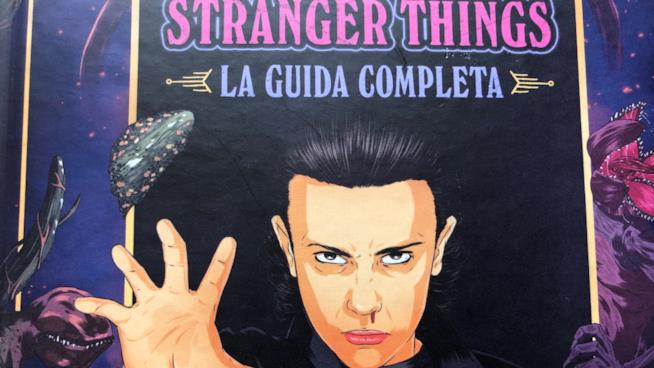Stranger Things - La guida completa: la recensione del libro di Centauria Stranger Things: la guida completa