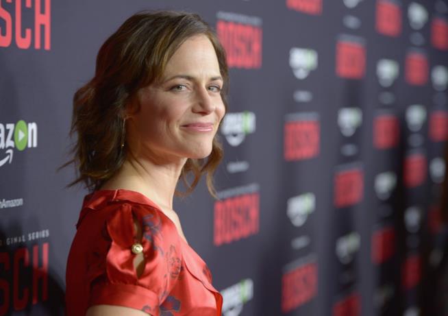 Il nuovo personaggio della stagione 13 di NCIS arriva da 24 Una sorridente Sarah Clarke