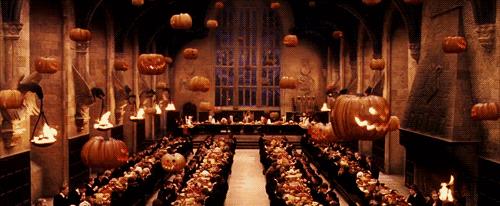 Hogwarts After Dark: il programma di Halloween per i fan di Harry Potter Le zucche adornano la Sala Grande di Hogwarts