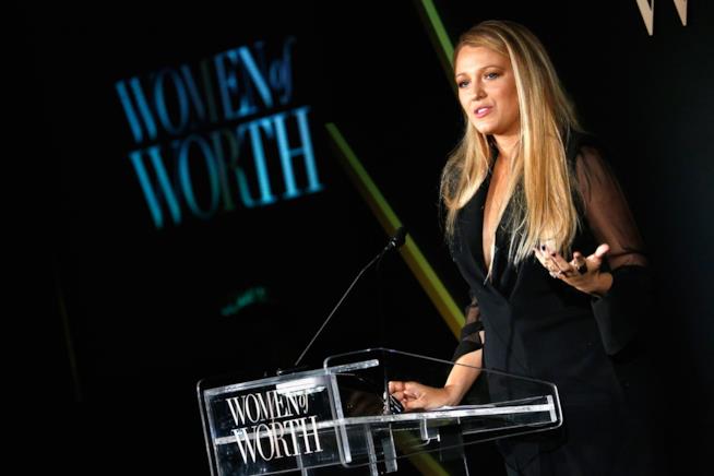 Blake Lively attivamente impegnata contro la pedopornografia Primo piano di Blake Lively