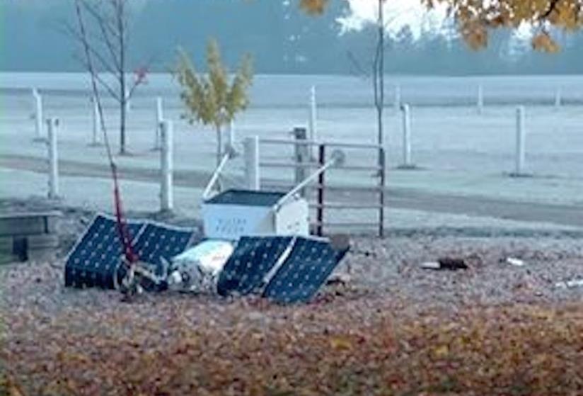 Un satellite Samsung è precipitato in Michigan Una foto del satellite Samsung precipitato in Michigan