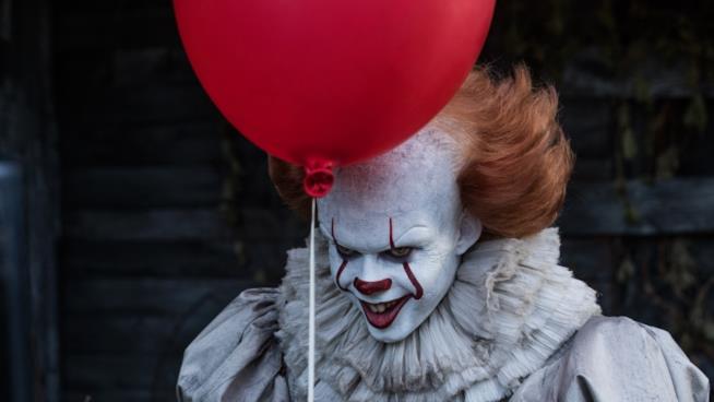 IT: Capitolo Due, svelata la data di inizio delle riprese Pennywise interpretato da Bill Skarsgard