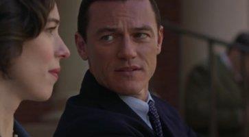 Luke Evans e Rebecca Hall protagonisti di Professor Marston and The Wonder Women Una scena dal film Professor Marston and The Wonder Women