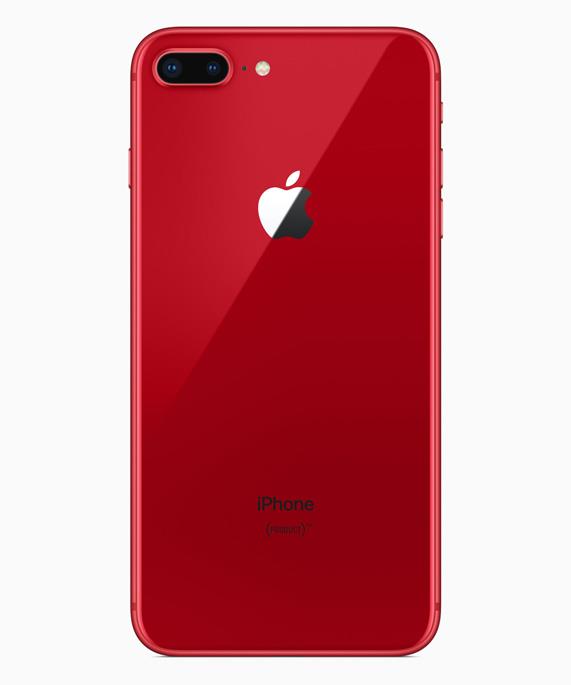 iPHONE 8 (PRODUCT)RED Un primo piano della scocca di iPhone 8 per la linea (PRODUCT)RED