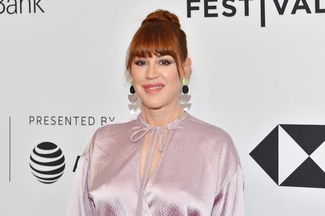 Molly Ringwald, stella dei rom-com anni '80, è contraria al reboot di Breakfast club Molly Ringwald in una foto recente