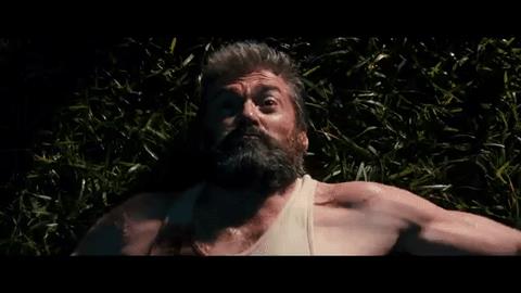 Logan e la scena con Deadpool GIF dal film Logan