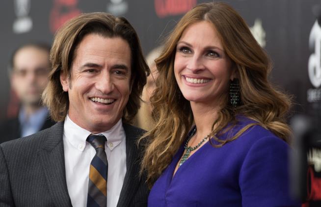 EW ha riunito il cast de Il matrimonio del mio migliore amico per una cover esclusiva Julia Roberts e Dermot Mulroney