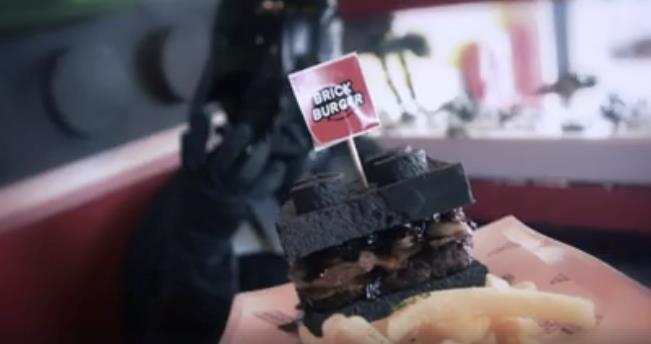 Hamburger Darth Vader L'Hamburger Darth Vader a tema Lego