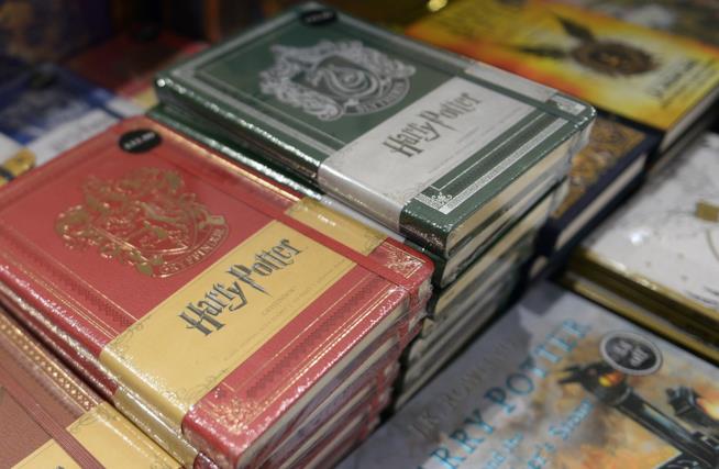 All'asta la prima edizione di Harry Potter e la Pietra Filosofale I libri di Harry Potter