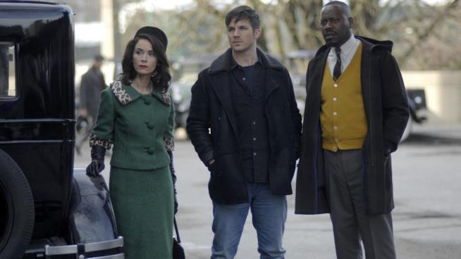 Lucy, Wyatt e Rufus nella 1x15 di Timeless Lucy, Wyatt e Rufus in Nemico pubblico n°1 di Timeless
