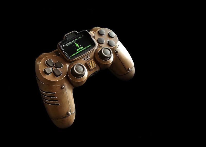 Foto frontale del pad di Fallout 4 Il DualShock di Fallout