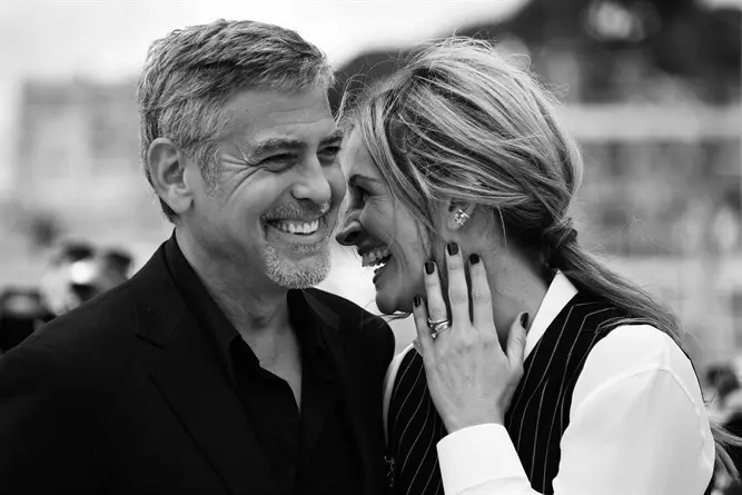 Julia Roberts è una mamma guru per George Clooney Julia Roberts e George Clooney, felici insieme