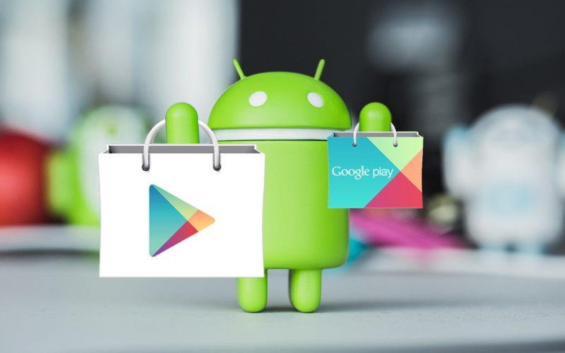 Il simbolo di Android, sistema operativo Google L'androide di Google con il logo del Play Store