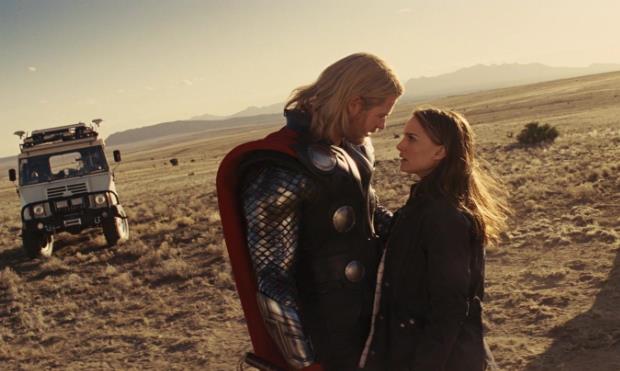 Thor e Jane Foster Thor e Jane in una scena d'amore