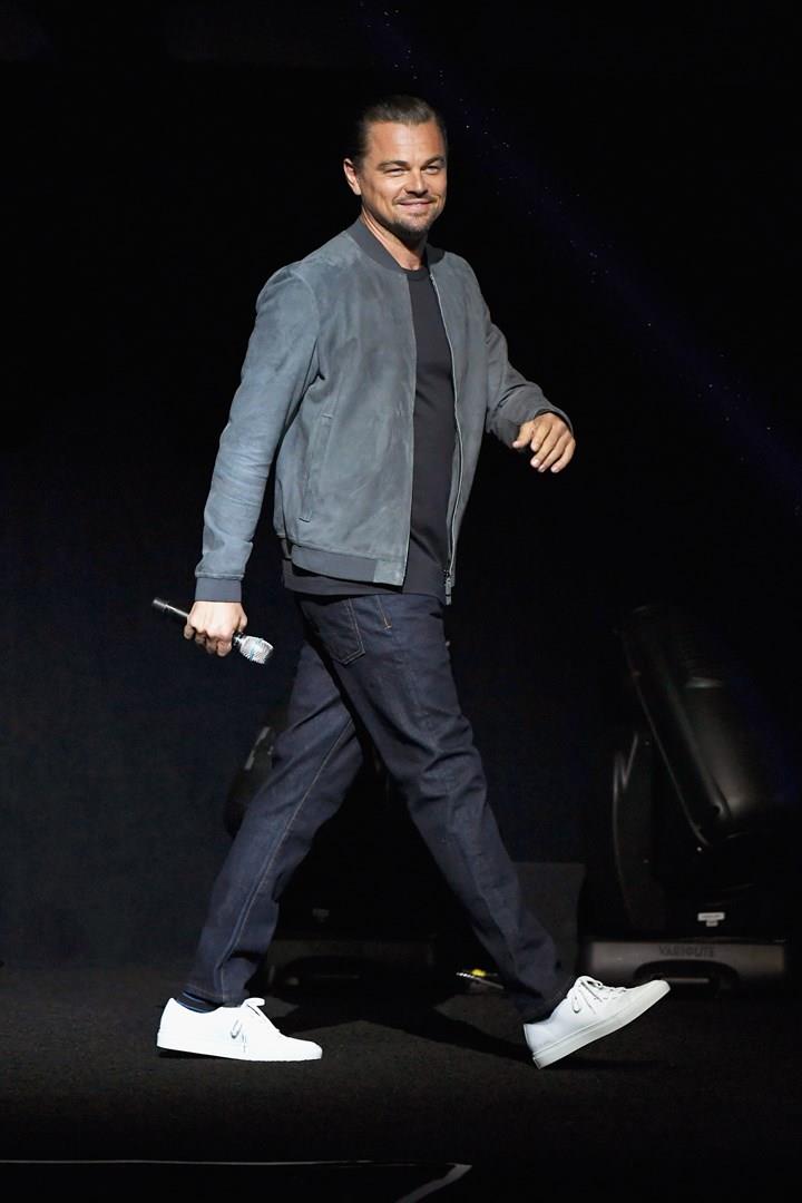 Leonardo DiCaprio, attore protagonista in Inception Leonardo DiCaprio, attore americano