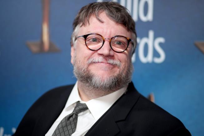 Guillermo Del Toro mostra la sua collezione di anime e manga Guillermo del Toro primo piano