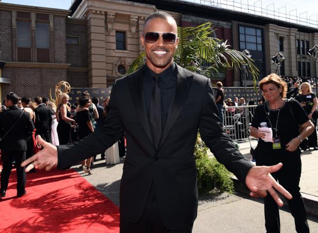 Shemar Moore e la donna della sua vita Shemar Moore sorridente in smoking nero