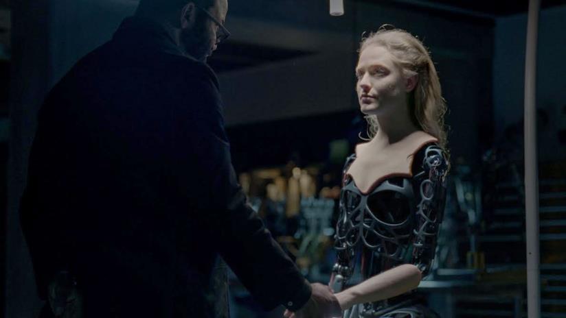 Westworld. spoiler e personaggi della seconda stagione Barnard e lo scheletro di uno dei residenti di Westworld