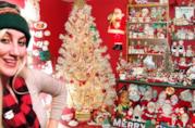 I 10 video di Youtube più visti della settimana Primo piano di Heather Shayne nella sua stanza decorata per Natale