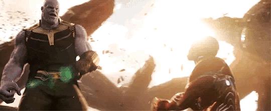 Avengers: Infinity War, lo scontro tra Iron Man e Thanos Una scena di Avengers: Infinity War