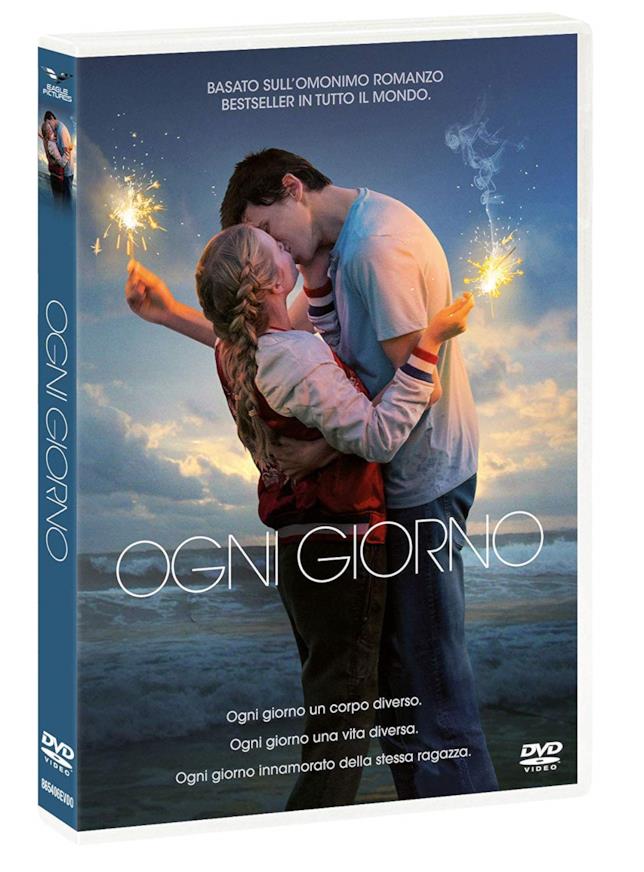 ogni giorno Una coppia che si bacia