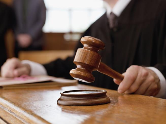 Con Law & Order il colpevole lo scegli tu.