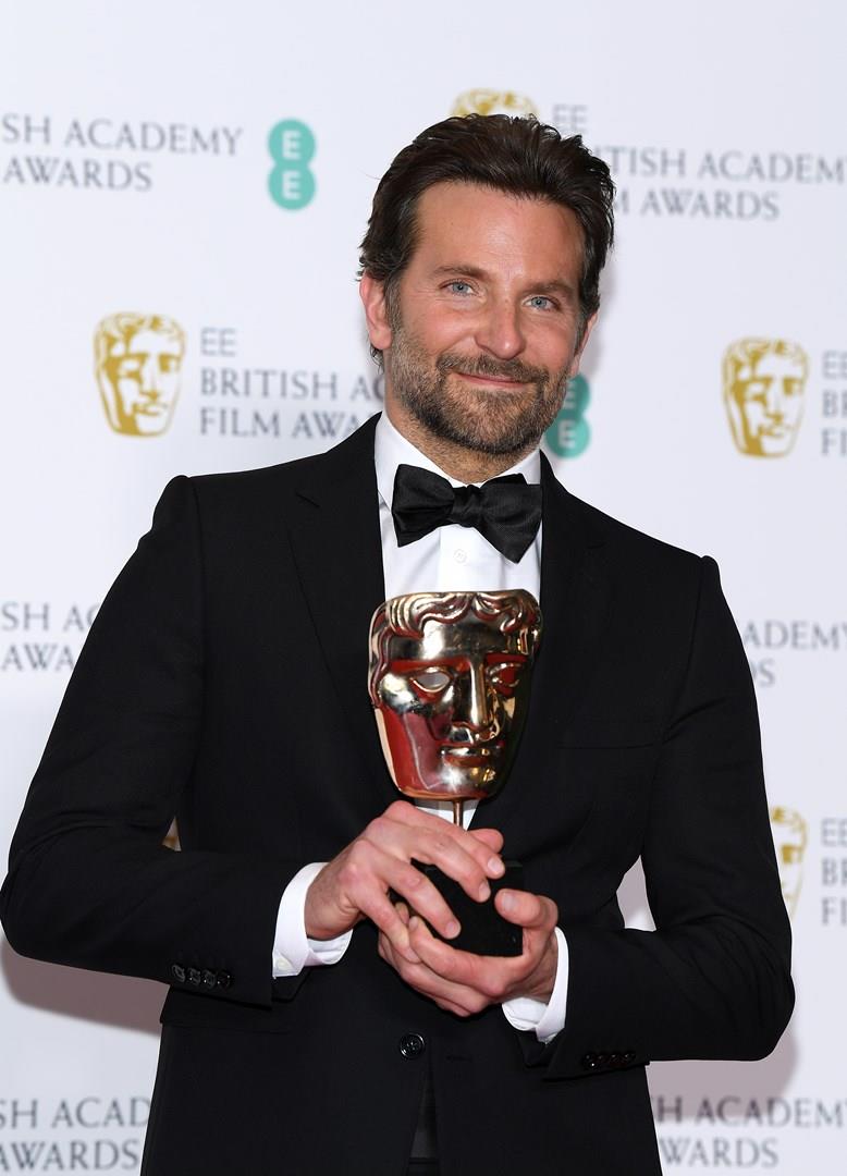Bradley Cooper Bradley Cooper in primo piano con il BAFTA