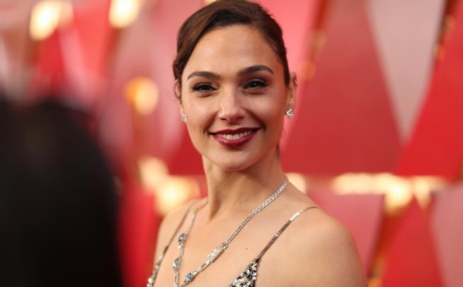 Gal Gadot all'ospedale pediatrico Gal Gadot in primo piano