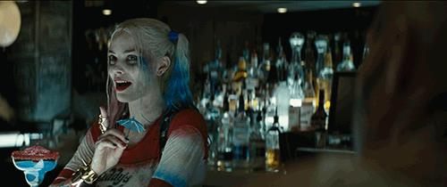 Harley Quinn in Suicide Squad Harley Quinn barista nel trailer di Suicide Squad