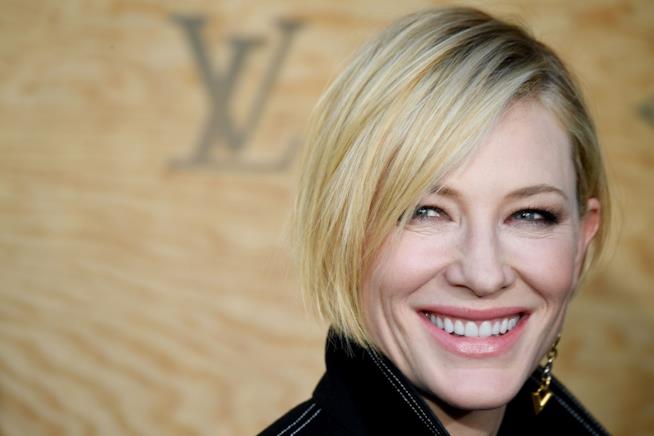 Cate Blanchett in The House With a Clock in Its Walls Cate Blanchett in primo piano sorridente