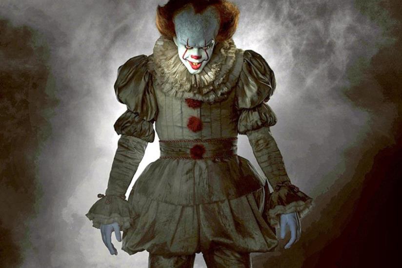 IT, la sceneggiatura di Fukunaga prevedeva dettagli raccappricianti IT, Pennywise di Bill Skarsgård