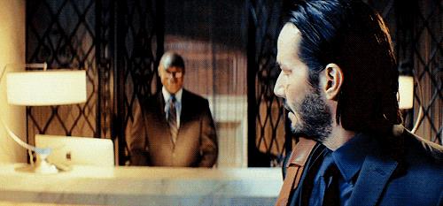 John WIck si volta John Wick lascia l'albergo per serial killer