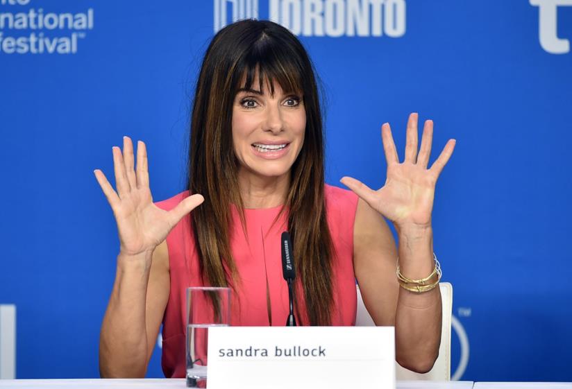 Sandra Bullock e la serie TV ispirata ai suoi anni al college Sandra Bullock fotografata durante una conferenza stampa