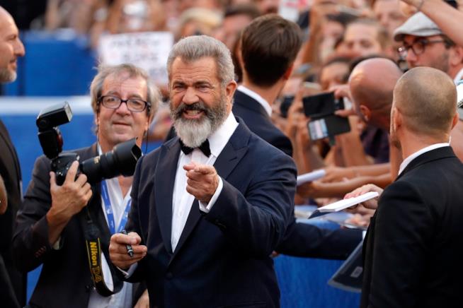 Mel Gibson ritiene che Batman v Superman faccia schifo Mel Gibson a Venezia 73