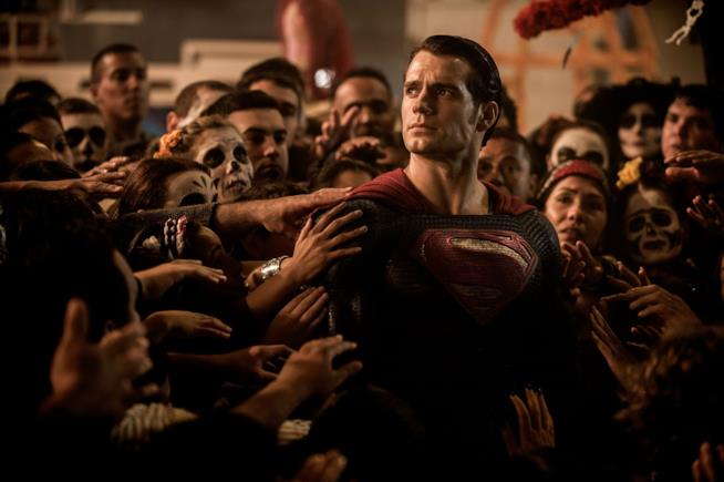 I baffi di Henry Cavill rimossi digitalmente in Justice League Henry Cavill in Batman v Superman