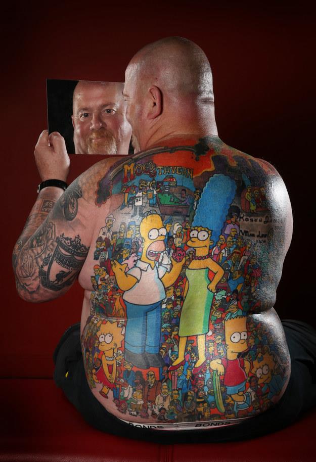 Mike Baxter e il tatuaggio da record dei Simpson Mike Baxter, orgoglioso del suo tatuaggio dei Simpson