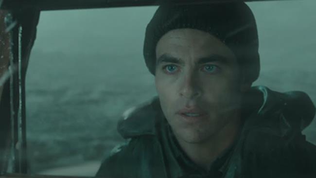 È uscito il trailer italiano de L'Ultima Tempesta, a marzo nei cinema Chris Pine in una scena del trailer del film Disney L'Ultima Tempesta