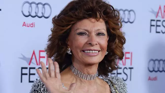 Sophia Loren è cittadina onoraria di Napoli Sophia Loren