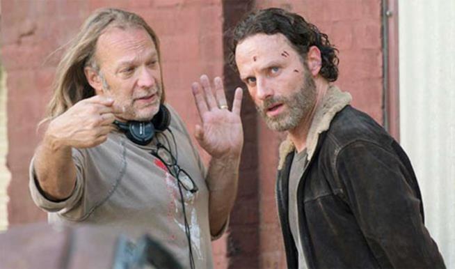 Greg Nicotero ci parla dell'ottava stagione di The Walking Dead Greg Nicotero e Andrew Lincoln sul set di The Walking Dead