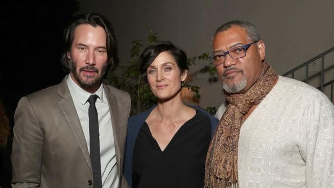 Reunion per il cast di Matrix alla prima di John Wick 2 Keanu Reeves, Laurence Fishburne e Carrie-Anne Mos