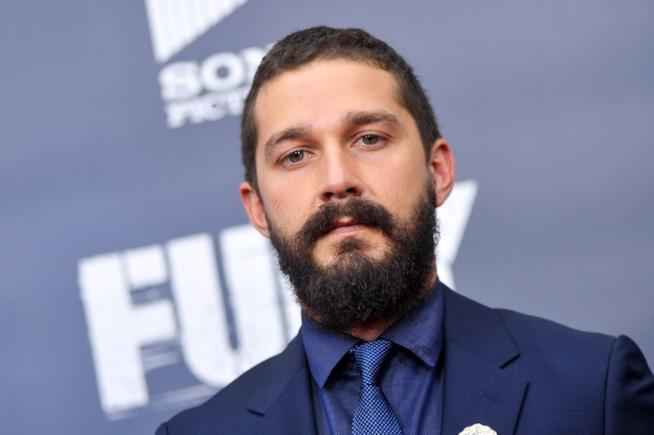 Shia LaBeouf perde ancora il controllo in pubblico, arrestato Shia LaBeouf perde ancora il controllo in pubblico, arrestato
