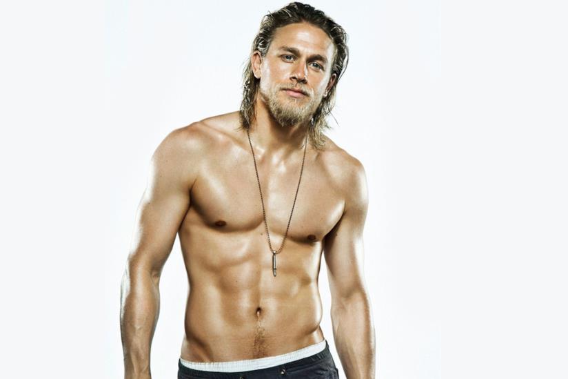 L'attore Charlie Hunnam di Sons of Anarchy L'attore Charlie Hunnam