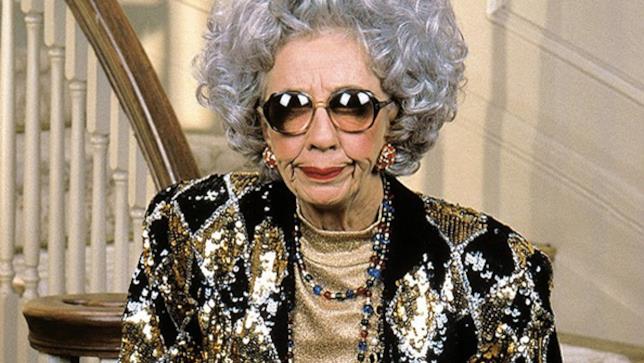 Zia Yetta nella sitcom La Tata Zia Yetta, serie TV La Tata