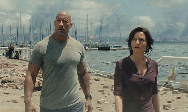 The Rock sarà protagonista del sequel di San Andreas The Rock e Carla Gugino a San Andreas
