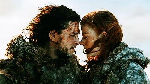 Game of Thrones 8: il matrimonio di Kit Haringon metterà in pausa le riprese, che iniziano tra pochi giorni Kit Harington e Rose Leslie aka Jon Snow e Ygritte