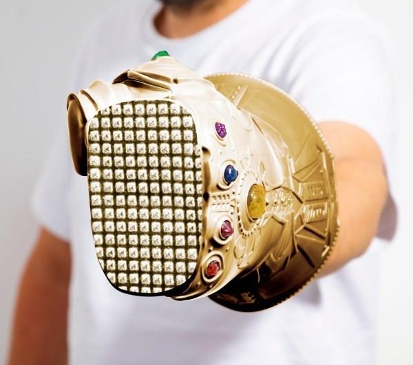 Infinity Gauntlet come pestacarne Il Guanto dell'Infinito diventa un pestacarne