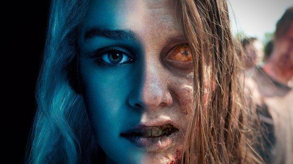 The Walking Dead contro Game of Thrones Mashup di Daenerys Targaryen e uno zombie di The Walking Dead